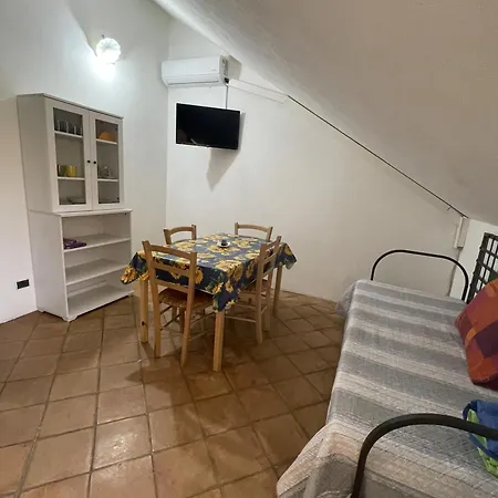 Διαμέρισμα Tenuta Baronale Jo - Sant'elia 4 *